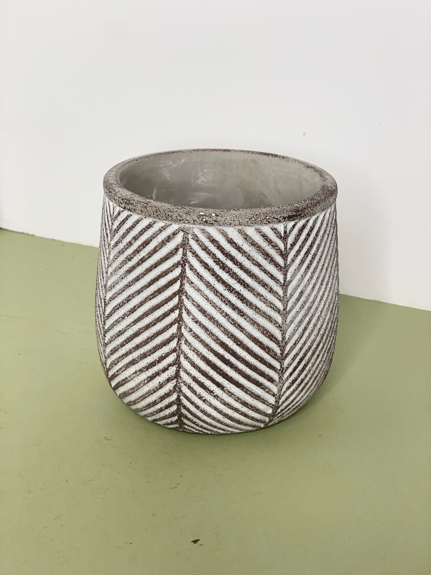 Concrete pot