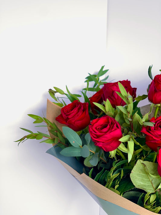 dozen red rose bouquet of flowers delivery to kirklliston, South Queensferry, Winchburgh and  Dalmeny
